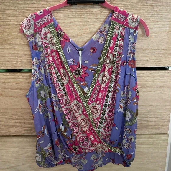 Free People Bohemian Havana Floral Sleeveless Surplice Tank size XS - Picture 5 of 8